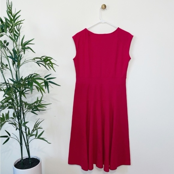 Lands’ End Elegant Fuchsia Pink Ponte Knit Cap Sleeve Midi Dress size M (10-12) - Picture 3 of 5